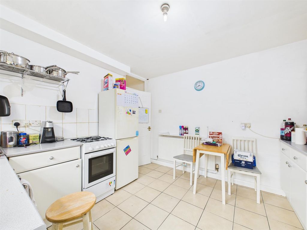 Property photo 3 of 20 Cam03604G0-Pr0194-Still018.Jpg