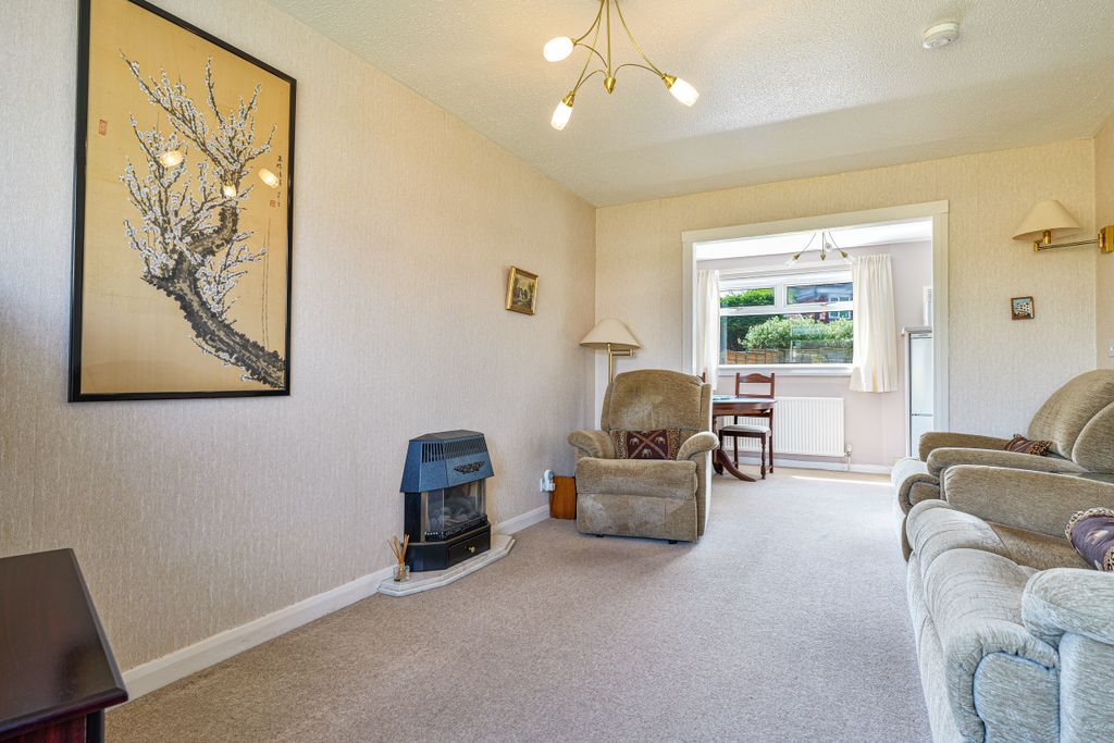 Property photo 3 of 20 A-9