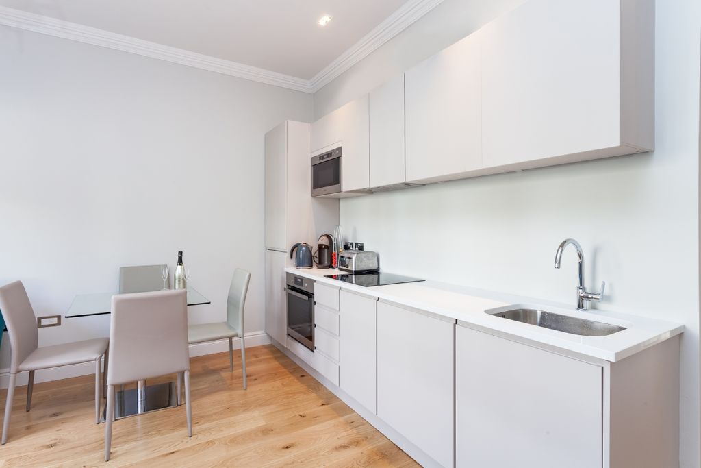 Property photo 2 of 8 Ockendon Road