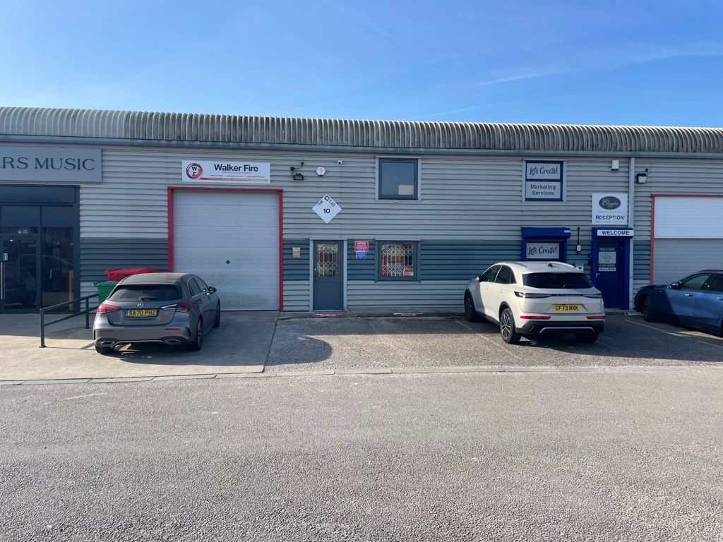 Property photo 1 of 8 Photo 7