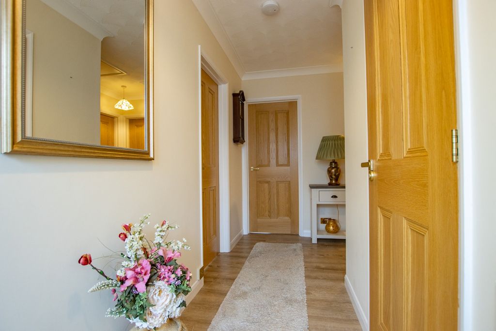 Property photo 3 of 27 5479337