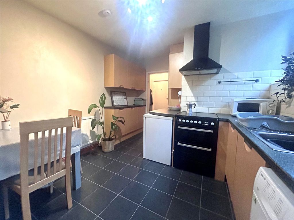 Property photo 2 of 9 Dining Kitchen