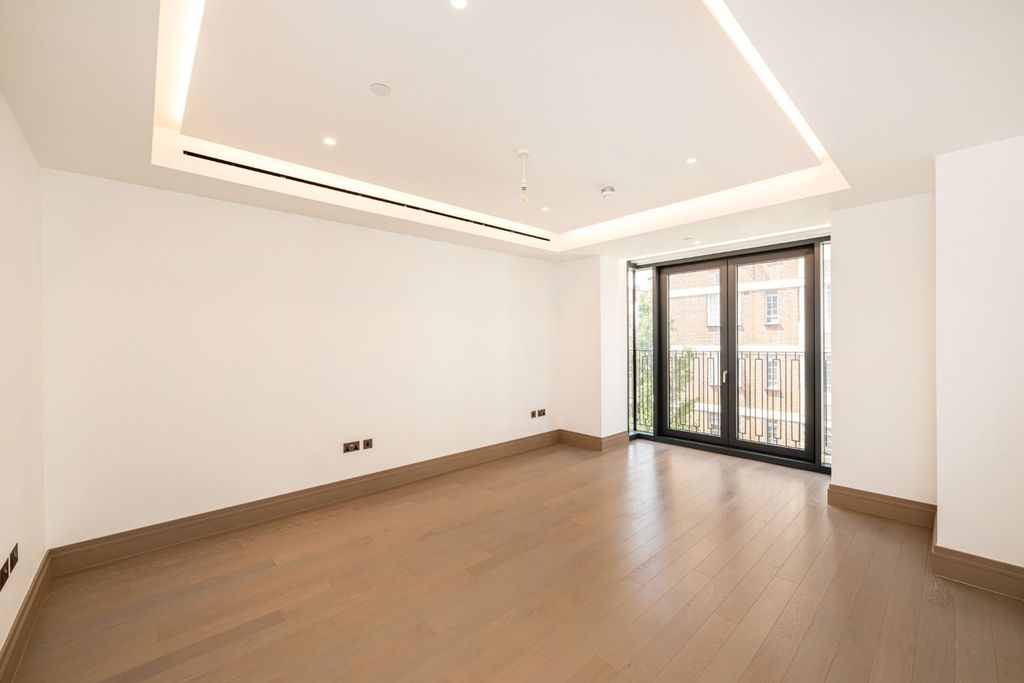Property photo 2 of 16 Reception Room