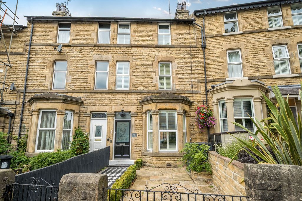 Property photo 1 of 22