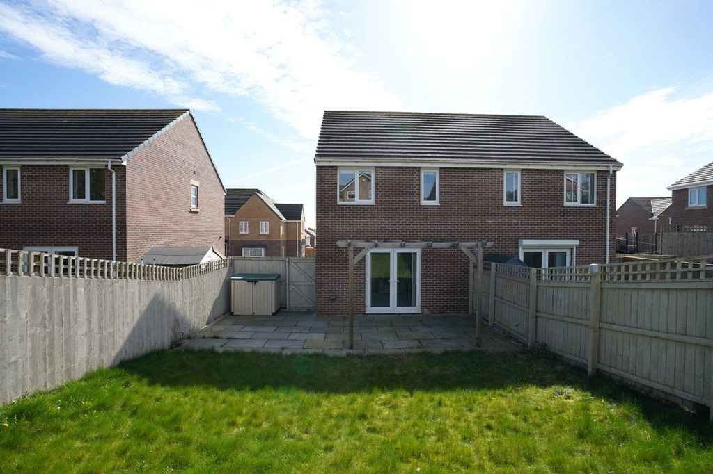 Property photo 2 of 18 Picture No. 15