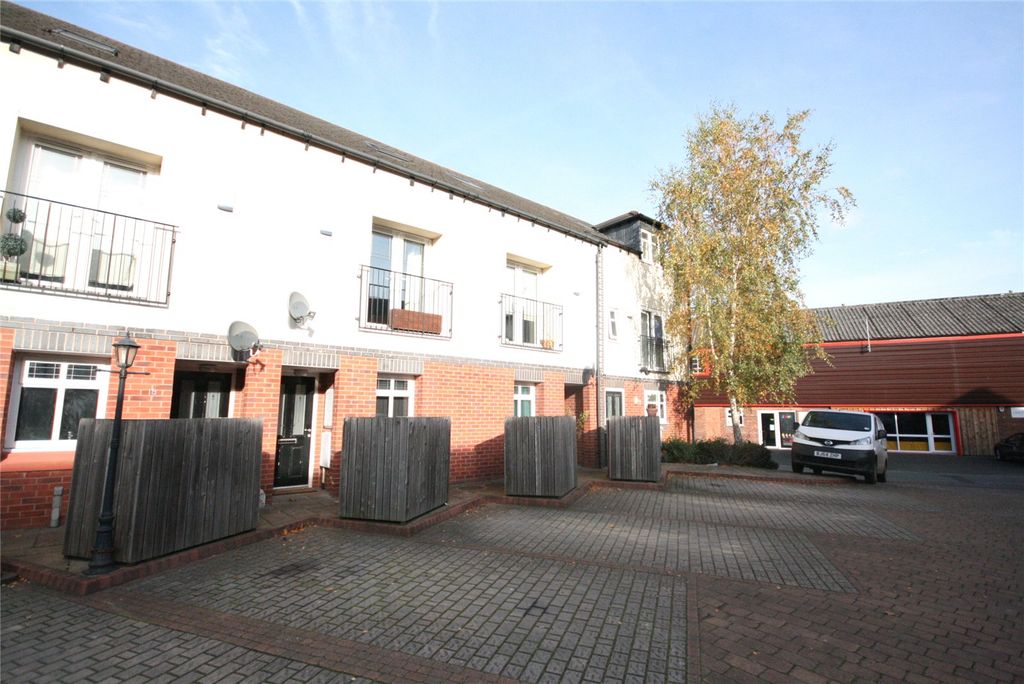 Property photo 1 of 8 Picture No. 05