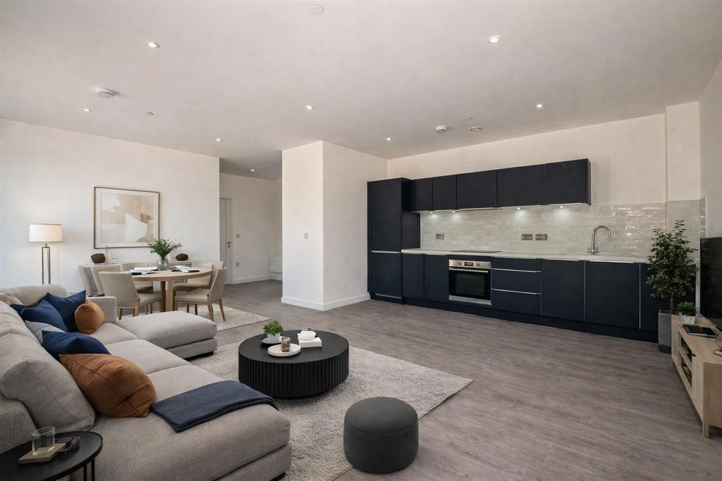 Property photo 1 of 17 Sil13.Png