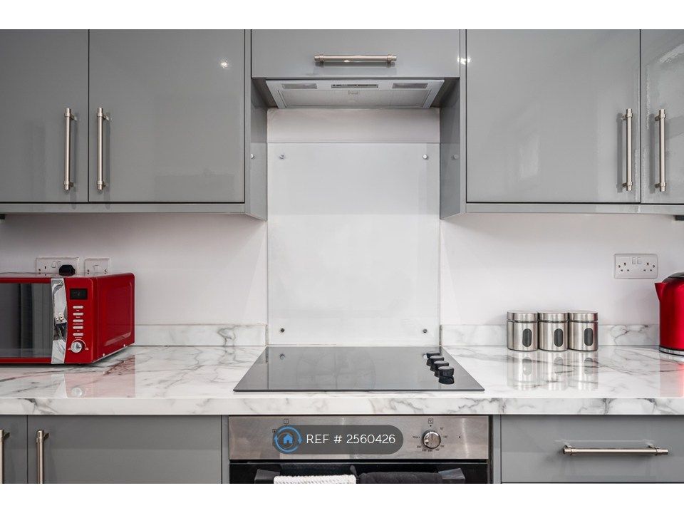 Property photo 2 of 13 Electric Cooker And Oven