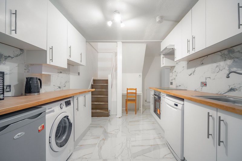 Property photo 1 of 10 Kitchen/Dining Area
