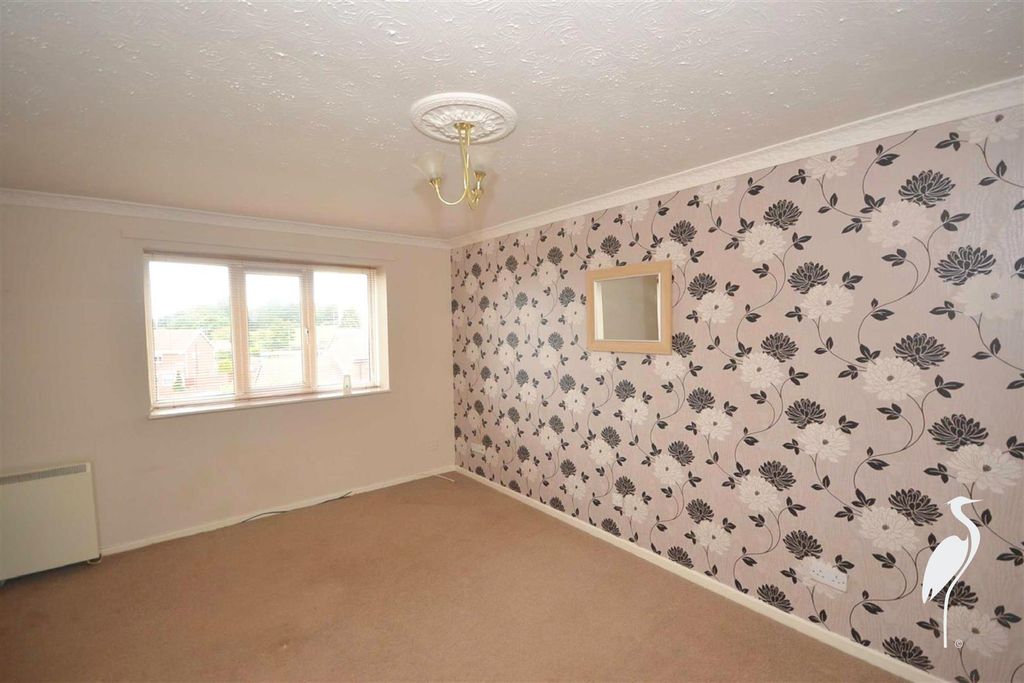 Property photo 2 of 8 Lounge