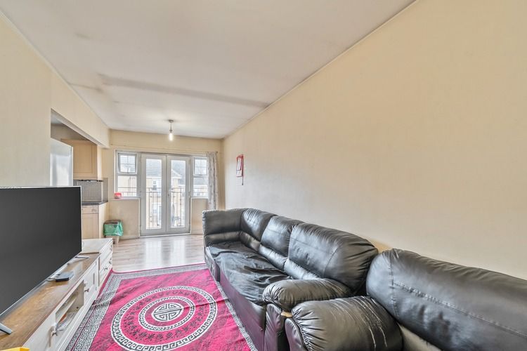 Property photo 3 of 20