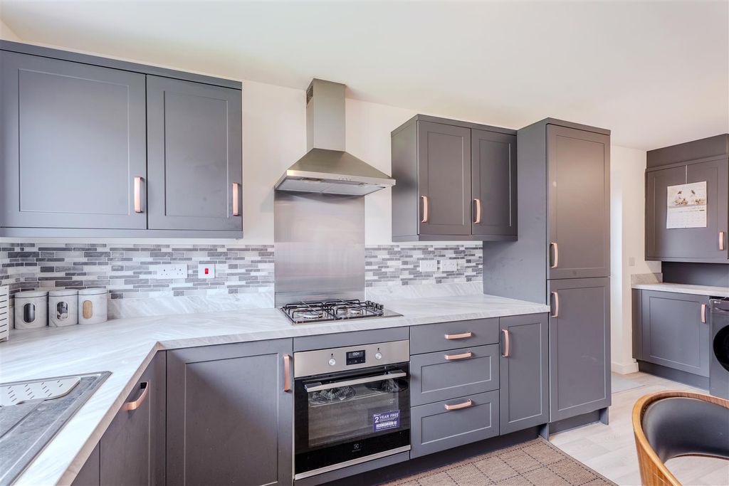 Property photo 3 of 20 18Douglas-20.Jpg