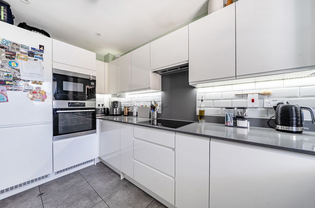 Property photo 3 of 22 1457386-14-6A03A8...