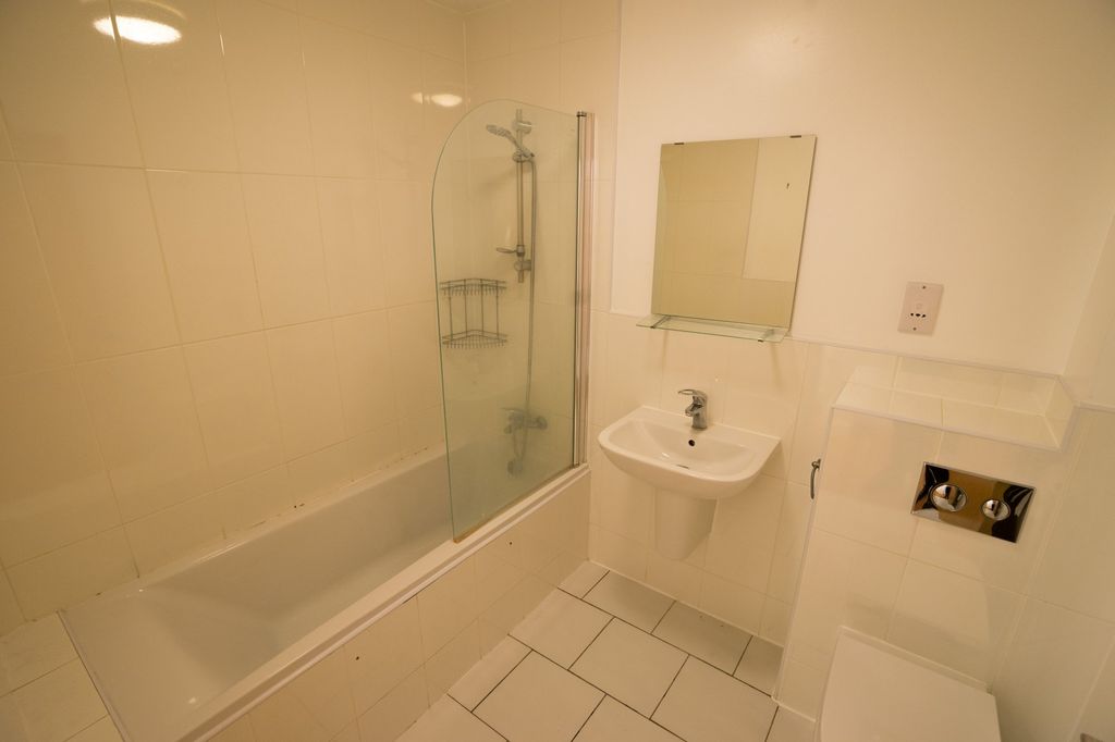 Property photo 2 of 6 Photo 02