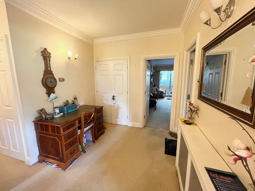 Property photo 3 of 9