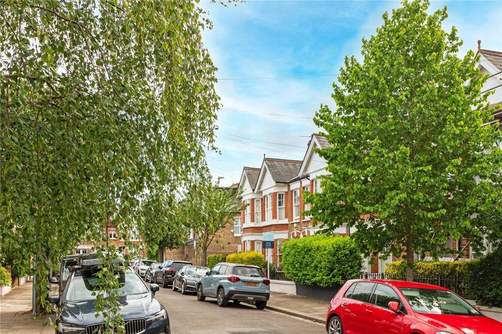 Property photo 2 of 18 Picture No. 29