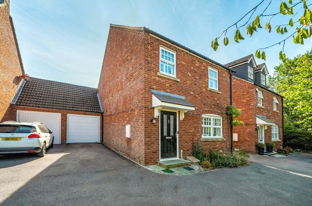 Property photo 2 of 17 1-6A7F02A3Af78B-1...