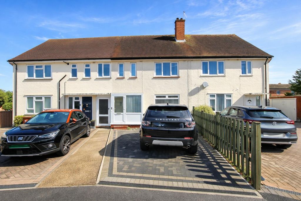 Property photo 1 of 20 Front