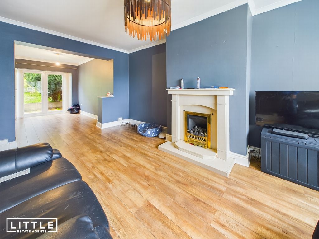 Property photo 3 of 17 Photo 3