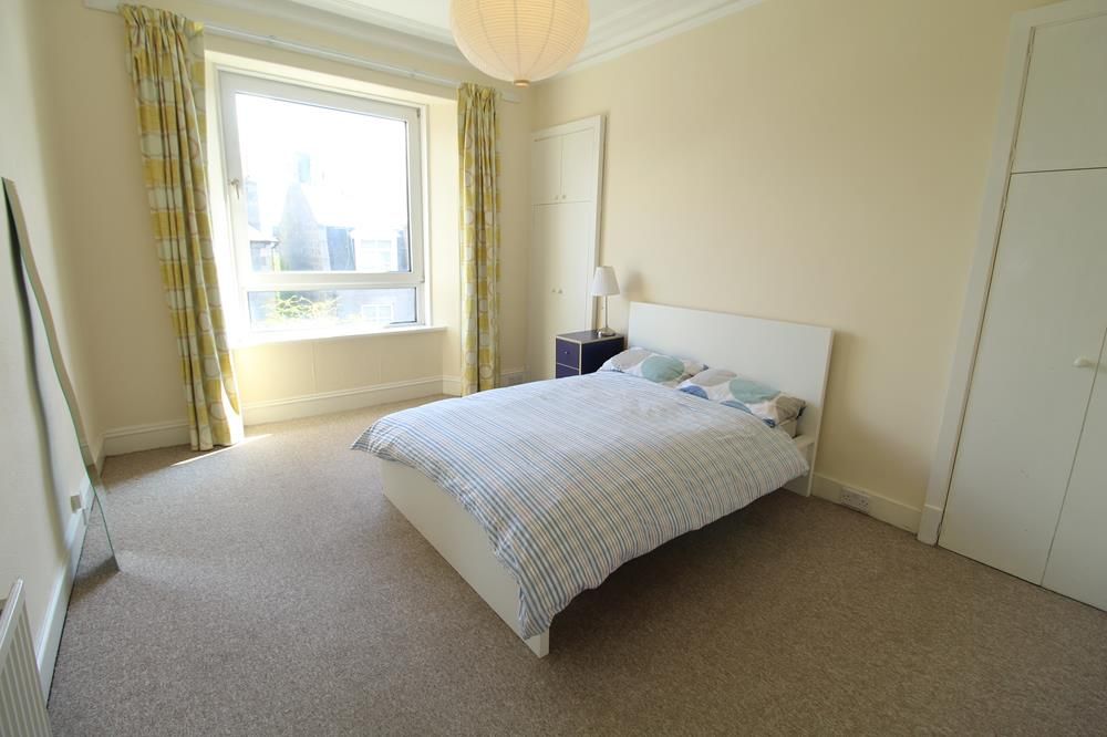 Property photo 1 of 6 Bedroom 1