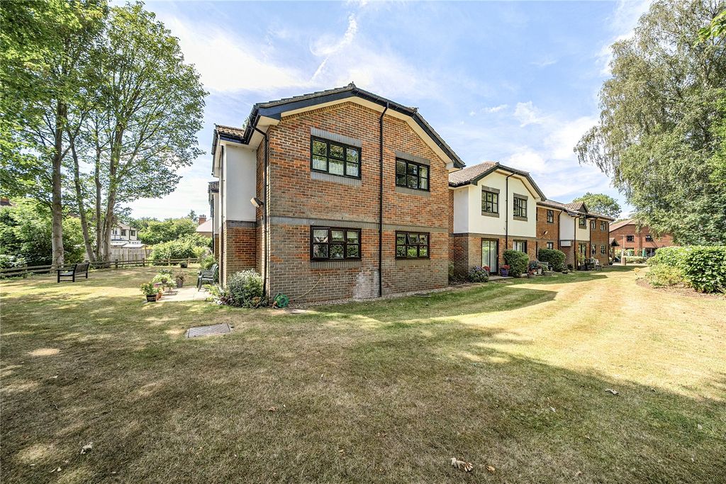 Property photo 1 of 15 Picture No. 11