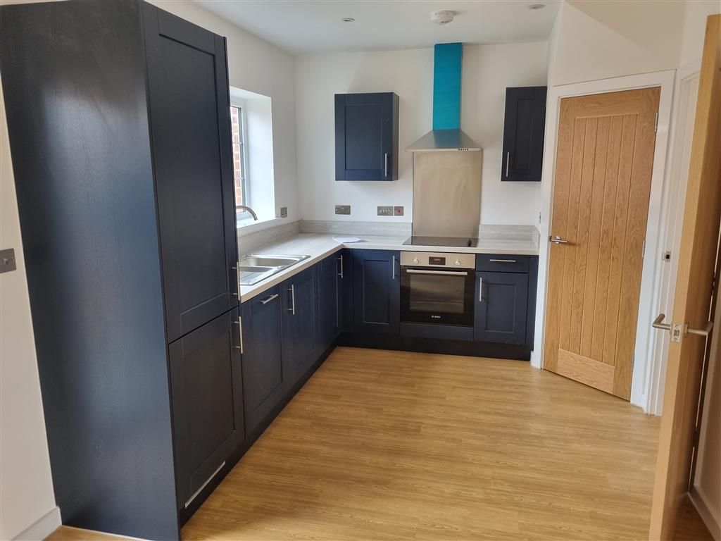 Property photo 2 of 7 Kitchen
