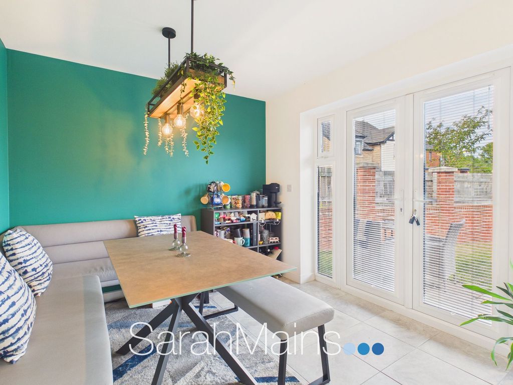 Property photo 3 of 13 Dining Area