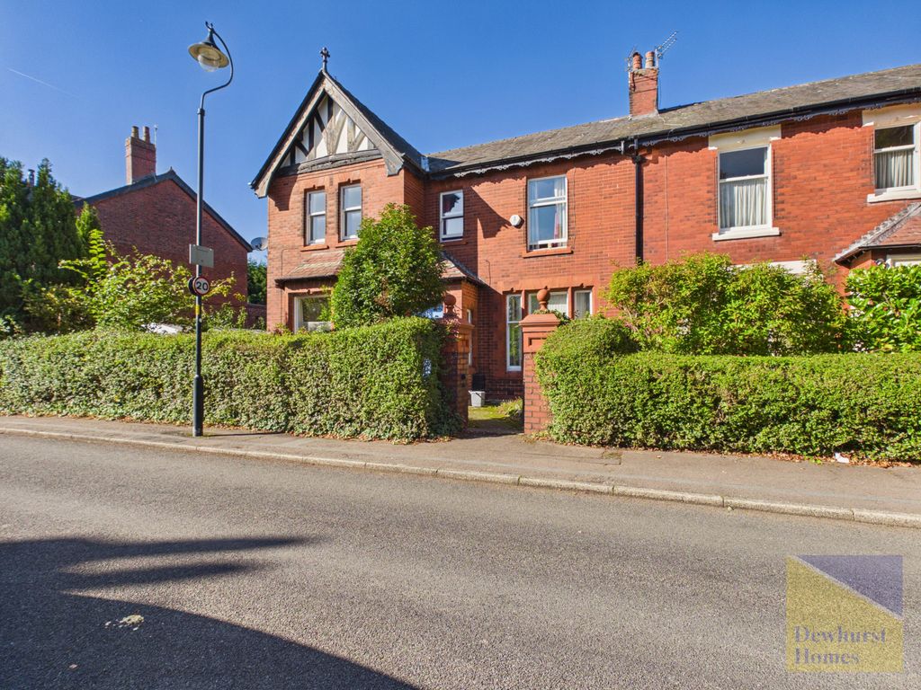Property photo 2 of 28