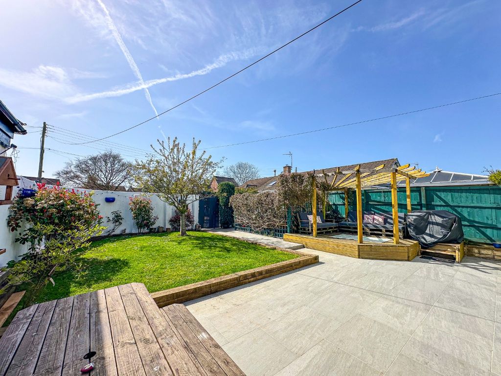 Property photo 2 of 21 4803665