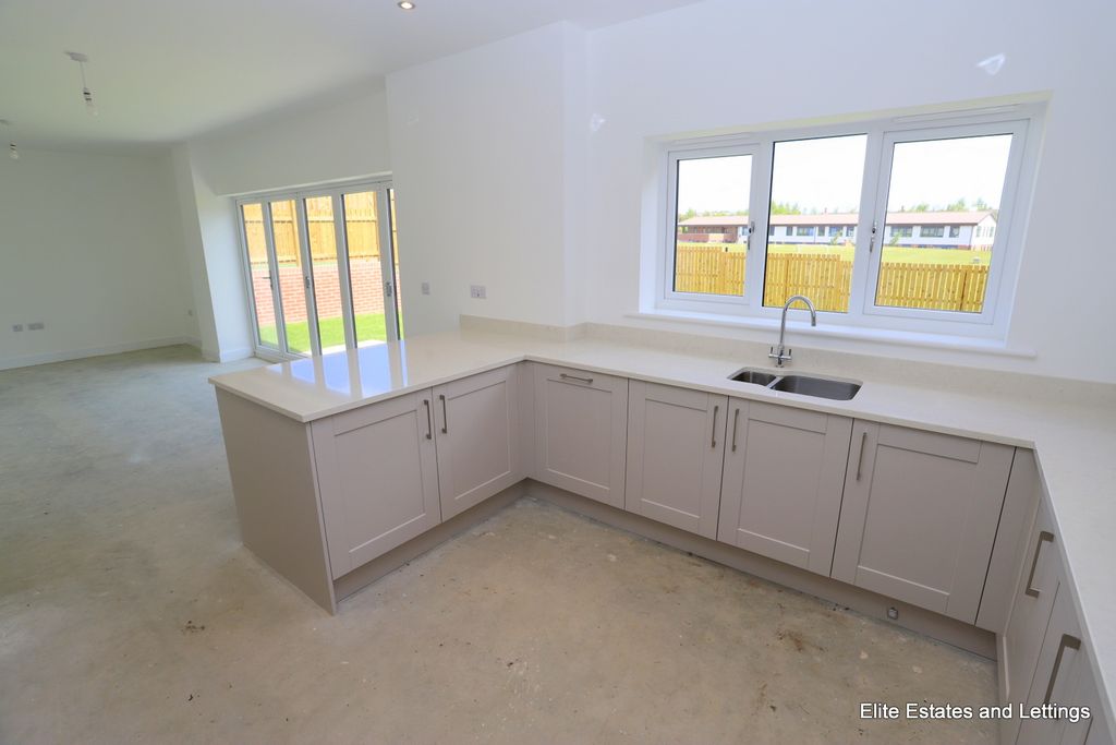 Property photo 2 of 30 03-Img_0208