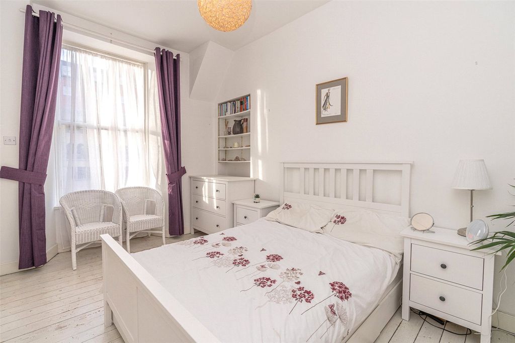 Property photo 3 of 17 Photo 3