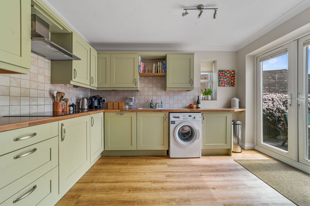 Property photo 3 of 43 Pt-Fc(Col)-15Louiseclose-23