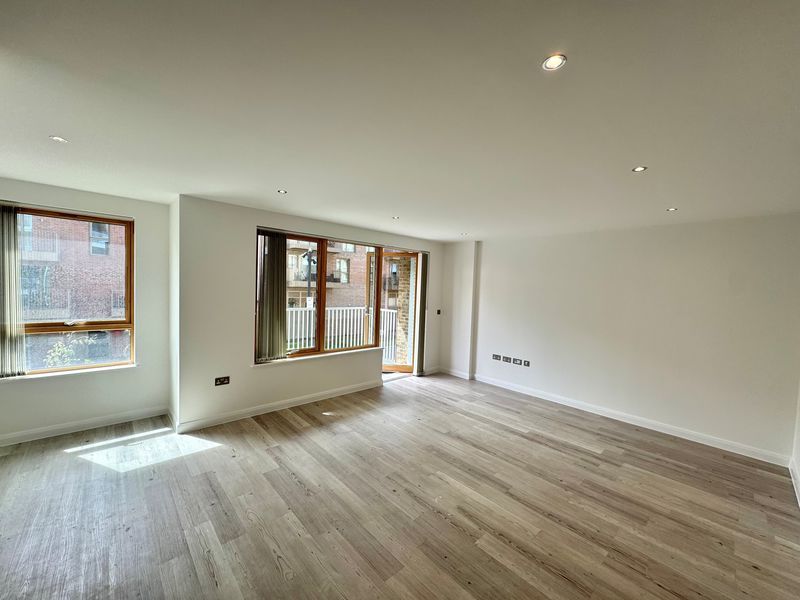 Property photo 3 of 8 Photo 8