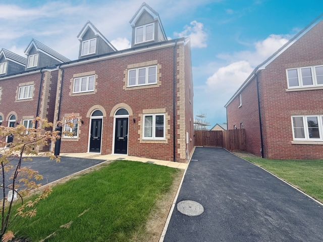 Property photo 1 of 12 Front