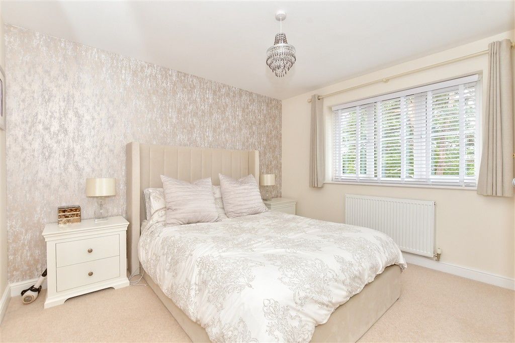 Property photo 1 of 14 Bedroom 1