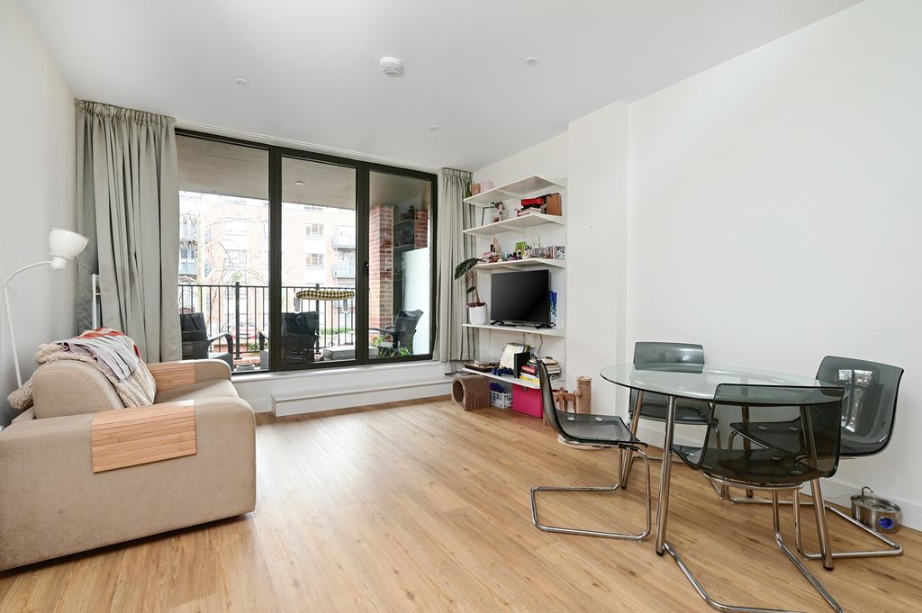 Property photo 1 of 5 Living Area