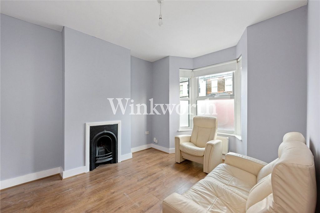 Property photo 2 of 14 Picture No. 04