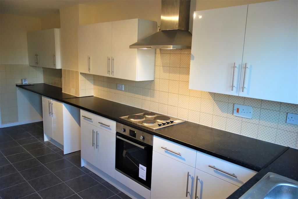 Property photo 2 of 11 11 Bittern Way -2 (1).Jpg