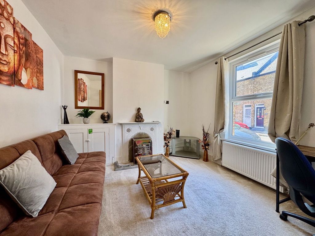 Property photo 3 of 12