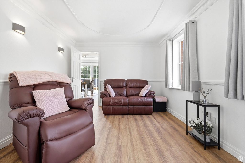 Property photo 3 of 14 Living Room