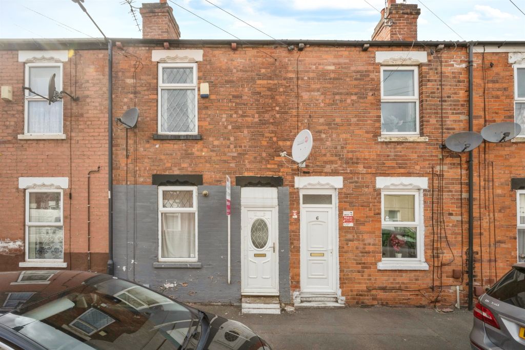 Property photo 1 of 17