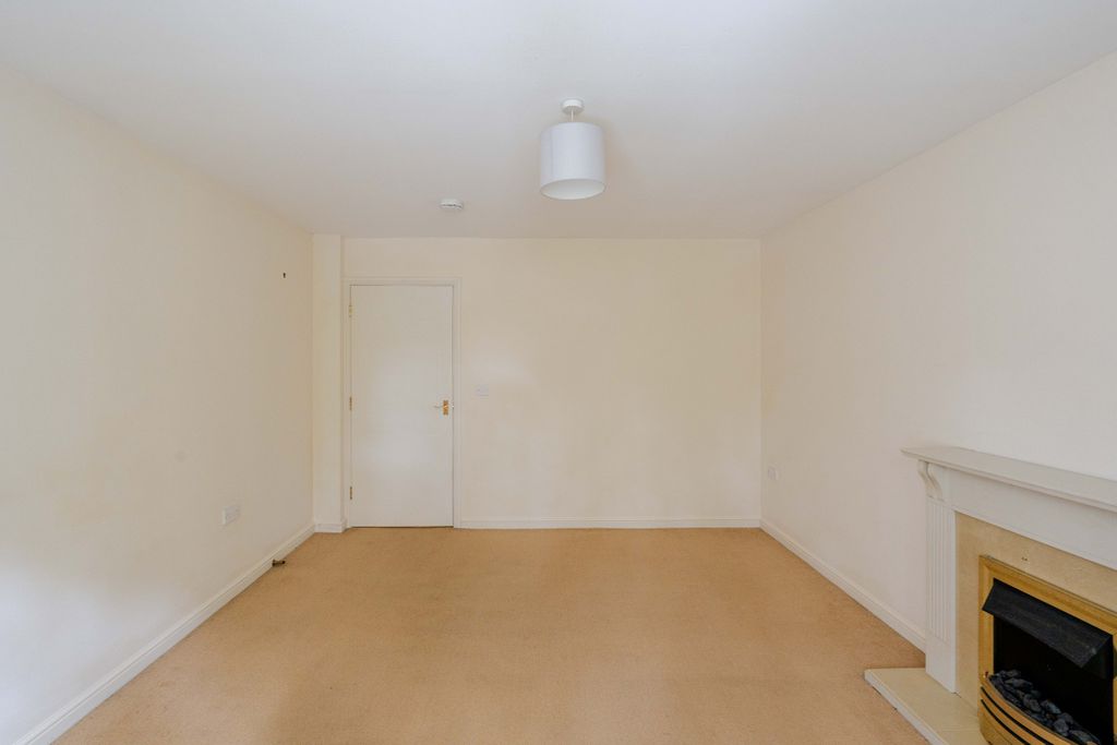 Property photo 3 of 14 Photo 3