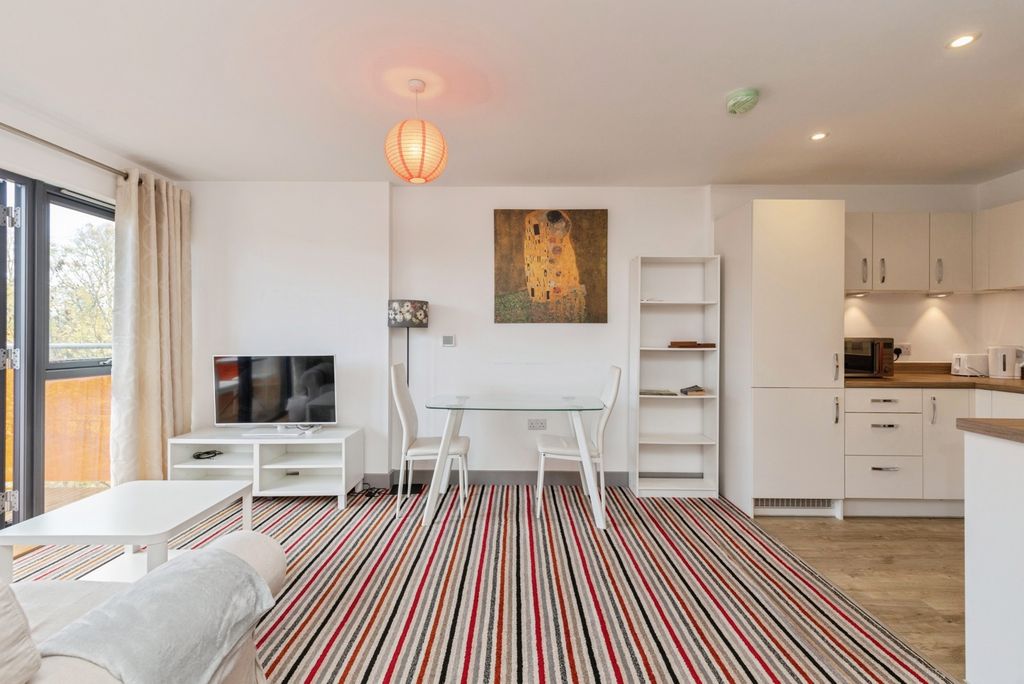 Property photo 2 of 17 Photo