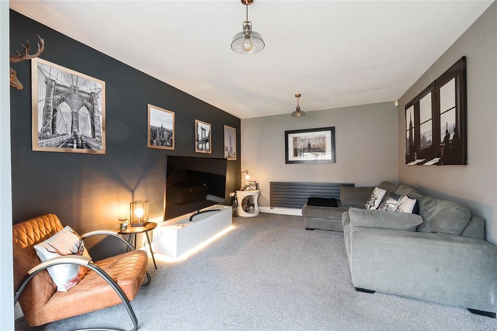 Property photo 2 of 21 Picture No. 05