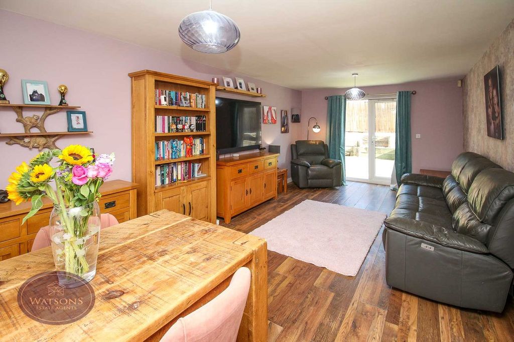 Property photo 3 of 19