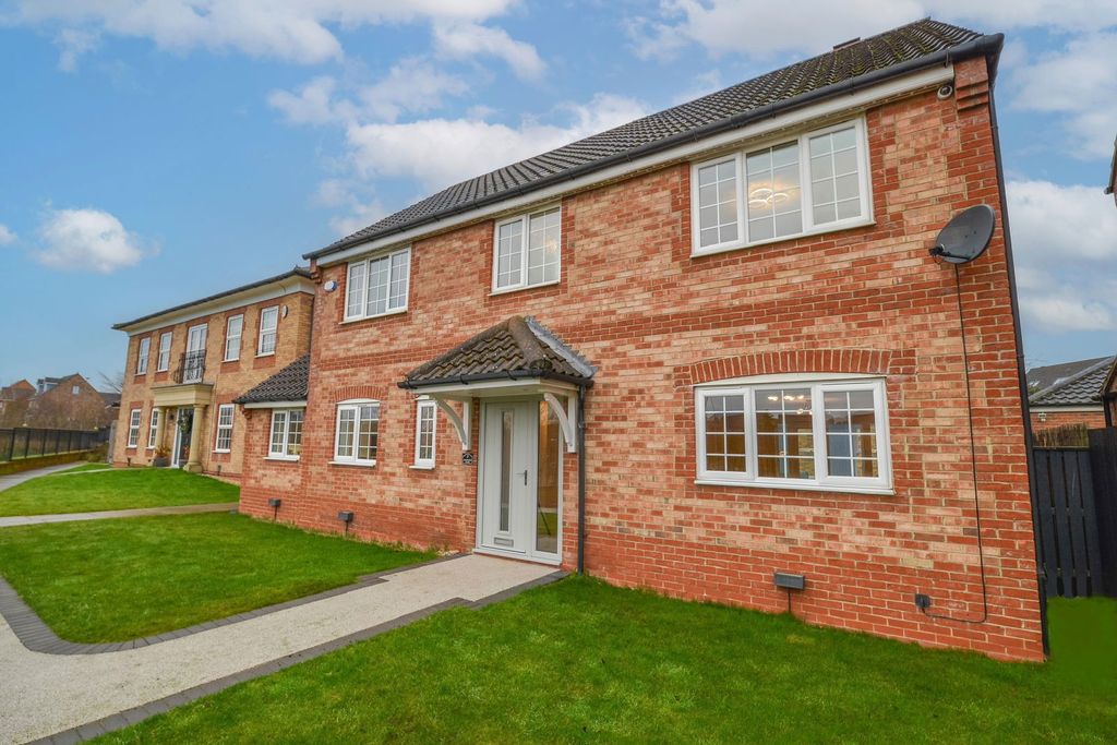 Property photo 1 of 40