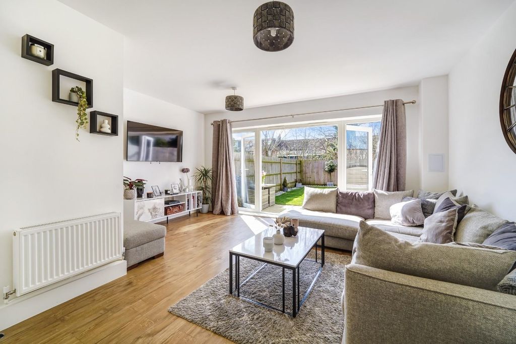 Property photo 2 of 14 Aylsham Road  (2).Jpg