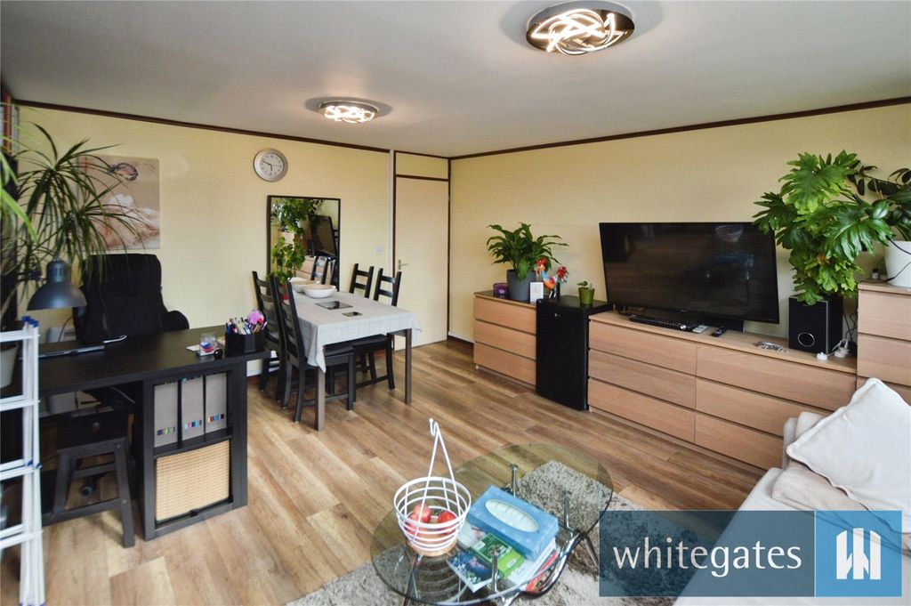 Property photo 1 of 19 Picture No. 01