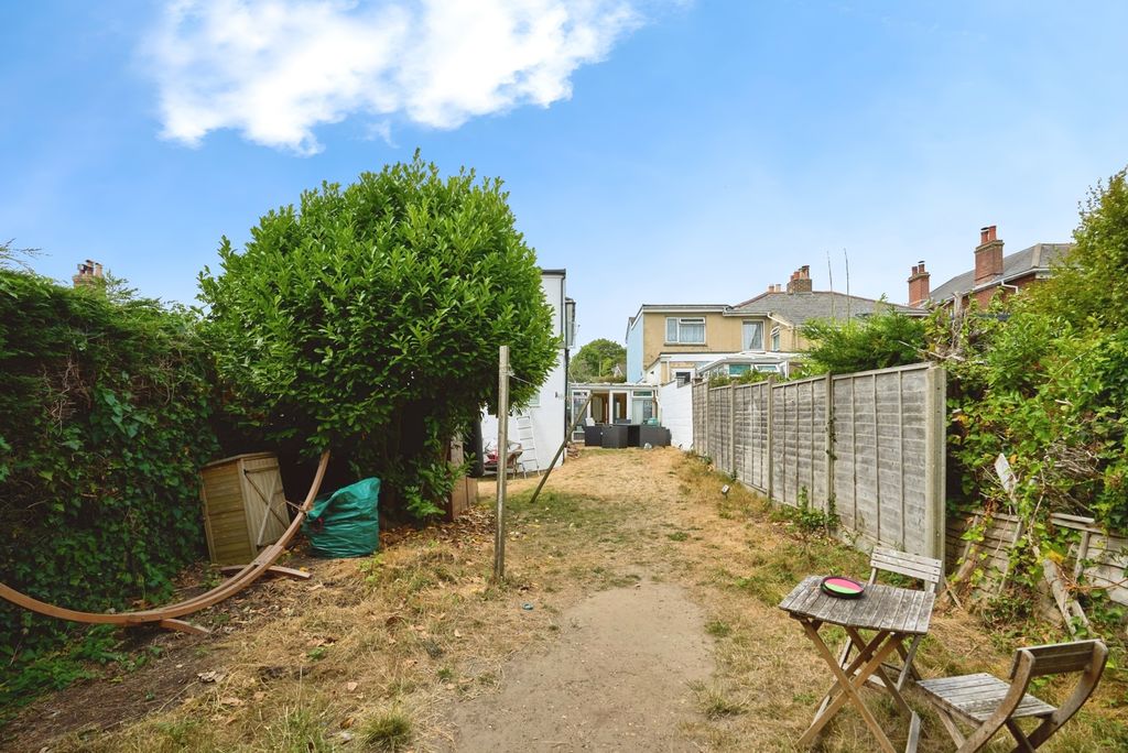 Property photo 2 of 17 Photo