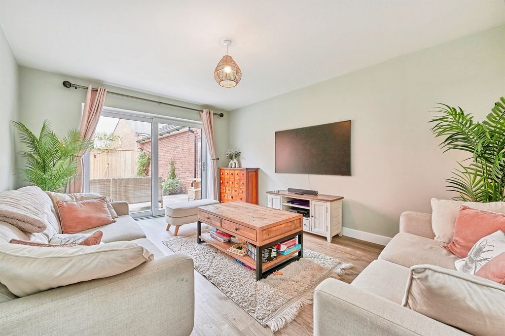 Property photo 2 of 19